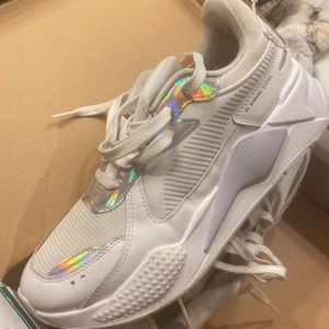 Pumas RS-X iridescent